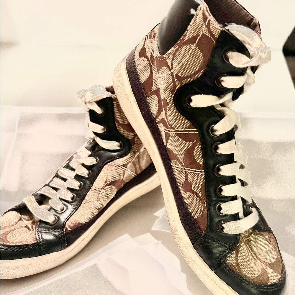 Vtg. Y2K Coach Women's ELLIS High-Top Classic Logo Sneakers - Brown and Black.